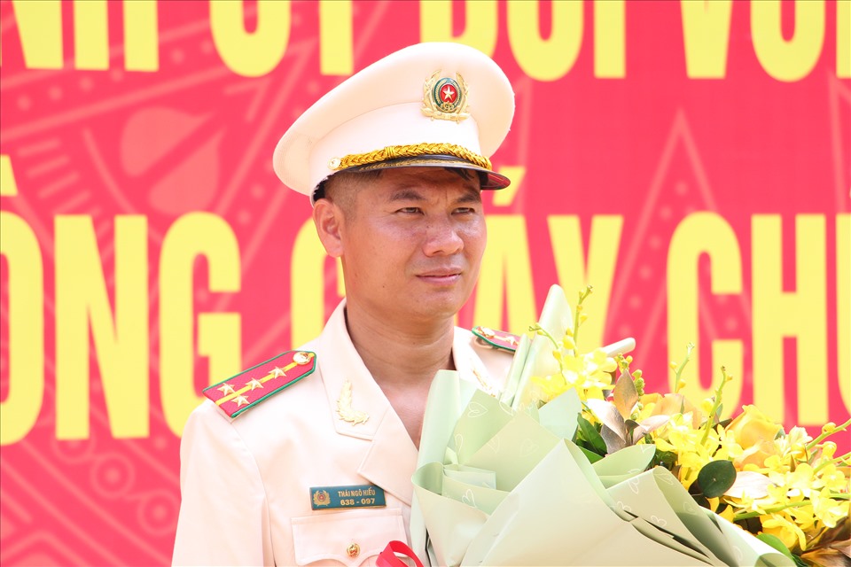Trung uý Thái Ngô Hiếu tại buổi lễ công bố thăng cấp quân hàm lên đại uý. Ảnh: Hà Anh Chiến