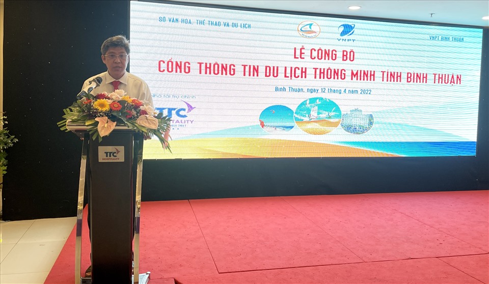 Ông Nguyễn Minh, Phó chủ tịch UBND tỉnh Bình Thuận phát biểu tại buổi lễ. Ảnh: DT