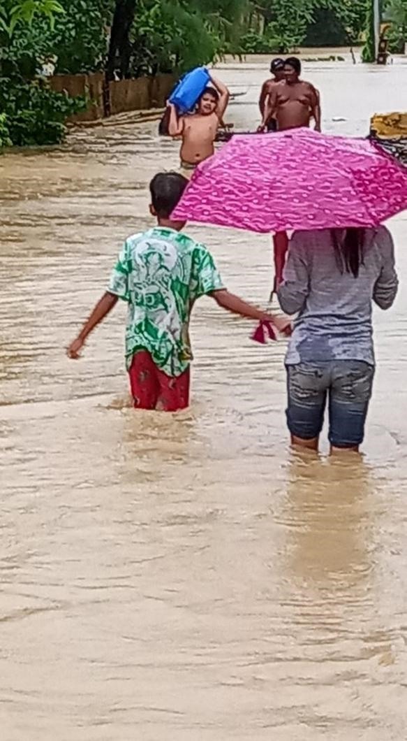 Bão Megi gây lũ lụt. Ảnh: AFP