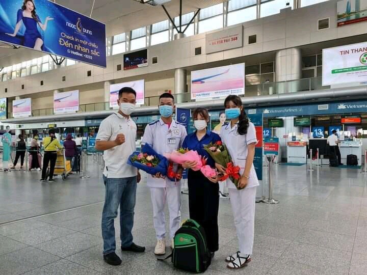 Thắng chuẩn bị lên chuyến bay từ Đà Nẵng ra Bắc Giang hỗ trợ chống dịch trong năm 2021.