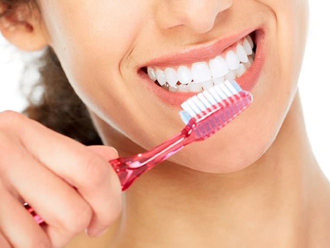 Những biện pháp từ thiên nhiên có thể giúp răng bạn chắc khỏe hơn (Ảnh minh họa)
