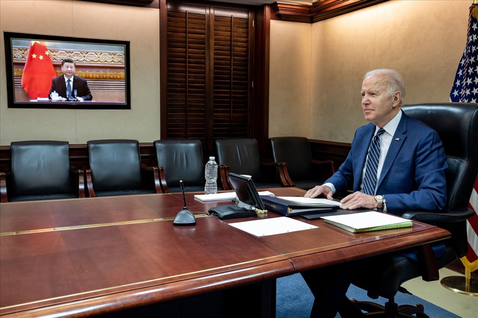 President Joe Biden chats online with President Xi Jinping on March 18, 2022.  Photo: AFP