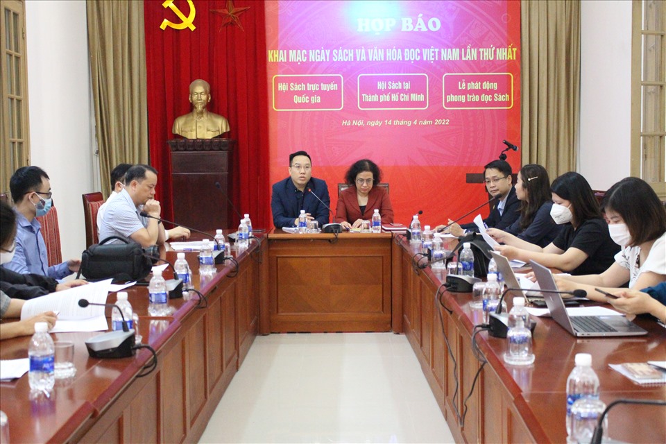 Họp báo thông tin tổ chức về Ngày Sách và Văn hóa đọc Việt Nam lần thứ nhất sáng 14.4 tại Thư viện Quốc gia. Ảnh: Xuân Lộc
