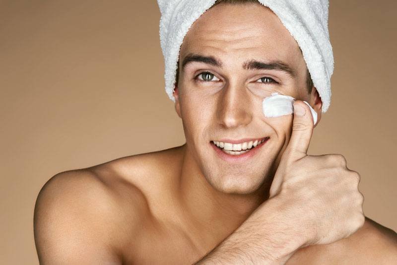 Sử dụng kem dưỡng ẩm có thể giúp da bạn trở nên khỏe mạnh (Ảnh minh họa)