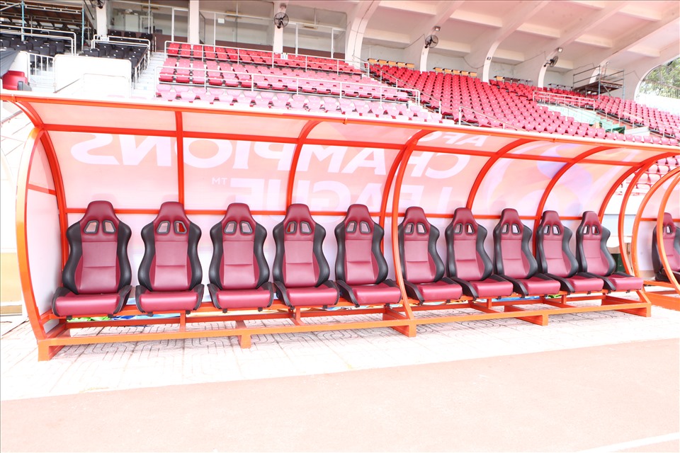 Băng ghế dự bị đã sẵn sàng. Đây là băng ghế được Công ty cổ phần bóng đá chuyên nghiệp Việt Nam (VPF) trang bị cho các đội tham dự V.League 2022.