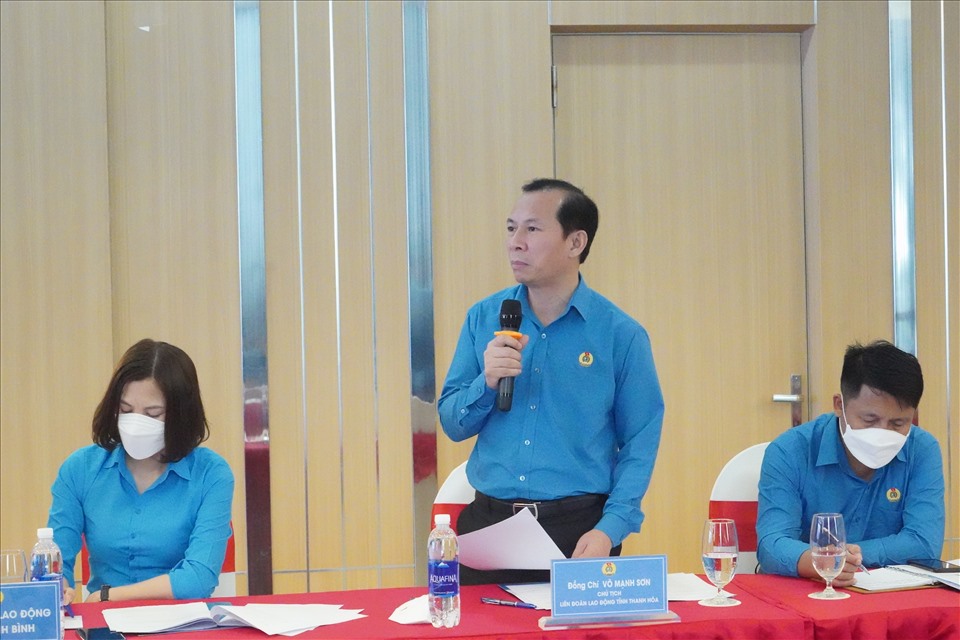 Chủ tịch LĐLĐ tỉnh Thanh Hóa Võ Mạnh Sơn khẳng định tổ chức công đoàn địa phương đang nỗ lực tham gia chương trình “1 triệu sáng kiến, nỗ lực vượt khó“. Ảnh: QĐ