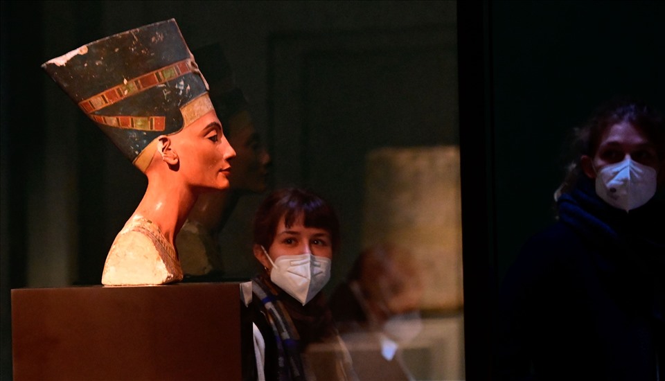 Tượng bán thân Nữ hoàng Nefertiti tại một bảo tàng Berlin. Ảnh: AFP