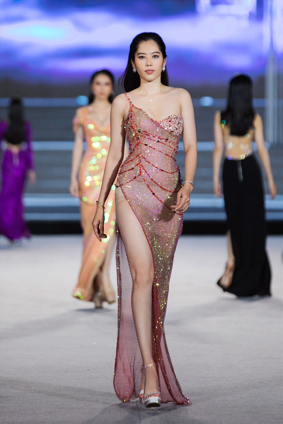 VietNam Beauty Fahion Fest do Tổng đạo diễn Hoàng Nhật Nam sáng lập lần đầu tiên được công bố và ra mắt tại chương trình Người đẹp thời trang – Miss World Việt Nam 2022. VietNam Beauty Fahion Fest là sự kết hợp giữa nhan sắc và thời trang được trình diễn bởi dàn hoa á hậu hàng đầu trong làng mốt Việt.