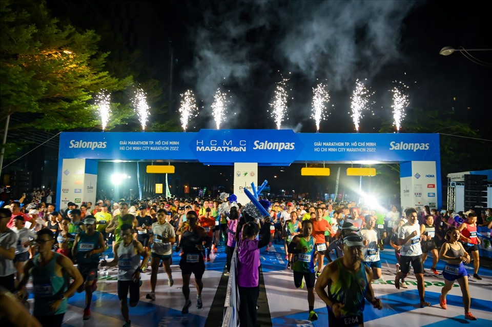Sáng 17.4, hơn 7.000 vận động viên chuyên nghiệp lẫn nghiệp dư đã tham gia giải marathon HCMC tại đường chạy ở khu vực quận 7. Đây là giải marathon đầu tiên được tổ chức tại TPHCM sau một thời gian dài bị ảnh hưởng bởi dịch COVID-19. Ngoài ra giải đấu này cũng đánh dấu cột mốc 30 năm phát triển của phong trào chạy việt dã tại TPHCM.