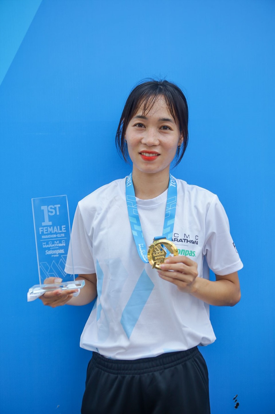 4 vận động viên nam, nữ về nhất ở nội dung marathon (42,195km) nhận huy chương mạ vàng từ ban tổ chức. Đây là giải marathon duy nhất tại Việt Nam có phần thưởng đặc biệt này cho các vận động viên.