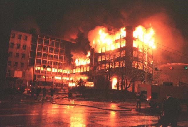NATO forces bombed Yugoslavia on March 24, 1999 and lasted for 78 days, indirectly leading to the breakup of Yugoslavia.  Photo: Pinterest