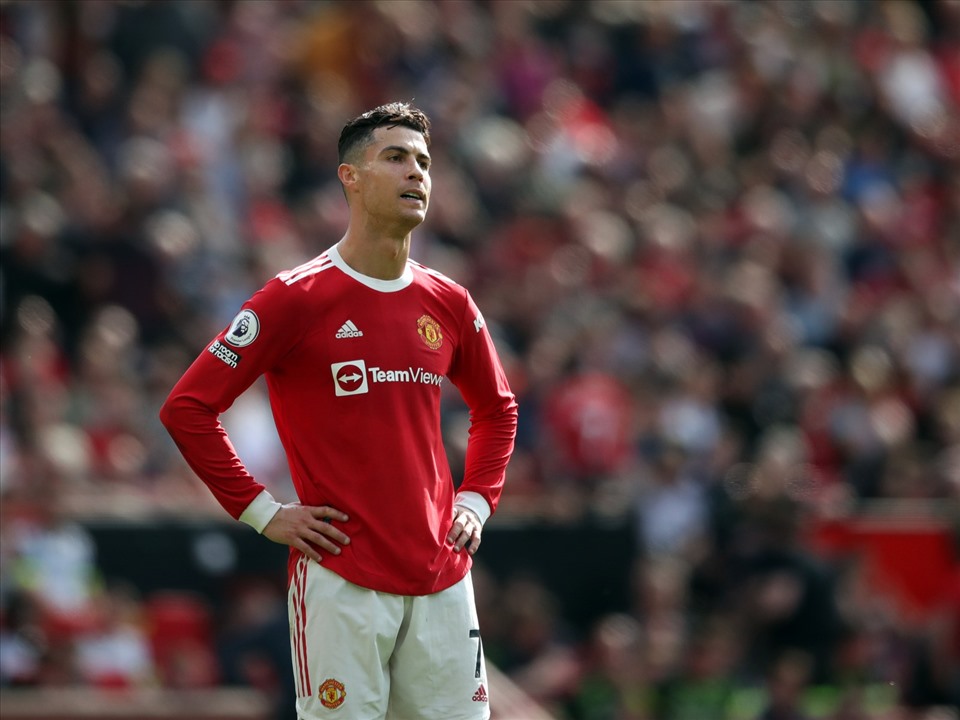 Ronaldo khó lòng ra sân sau cú sốc lớn. Ảnh: AFP