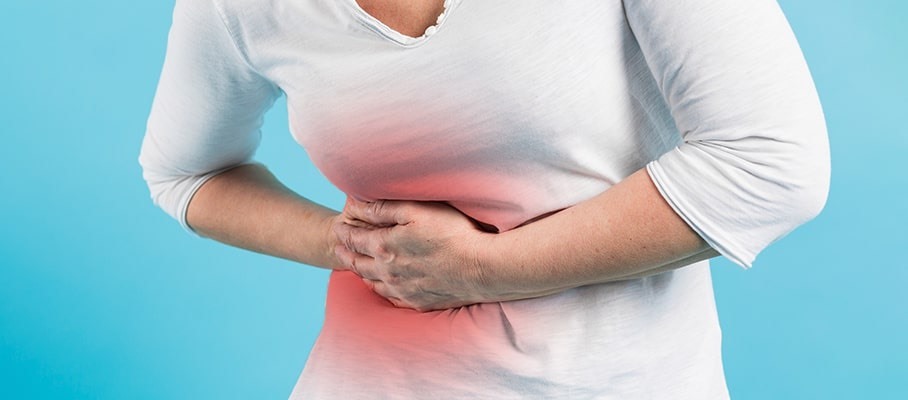 Đau bụng là triệu chứng thường gặp cho thấy gan bạn hoạt động không bình thường (Ảnh minh hoạ)