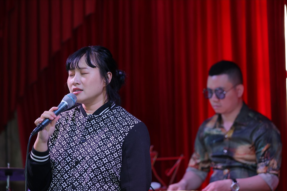 Nữ ca sĩ Khánh Linh cũng sẽ góp mặt trong đêm nhạc “Hà Nội phố“. Ảnh: NVCC