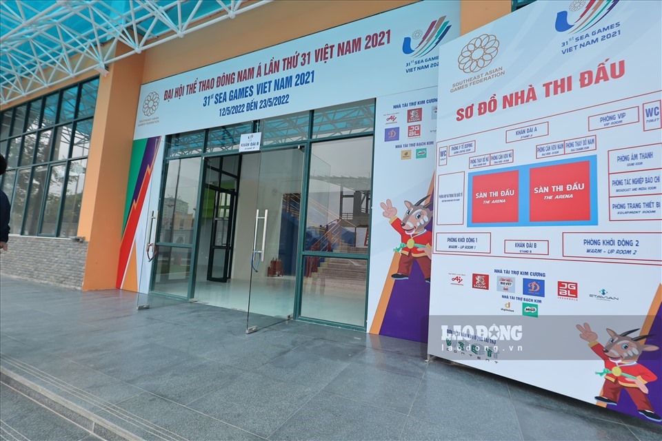 Đẩy mạnh công tác tuyên truyền, truyền thông tại các địa điểm thi đấu SEA Games. Ảnh: Minh Anh