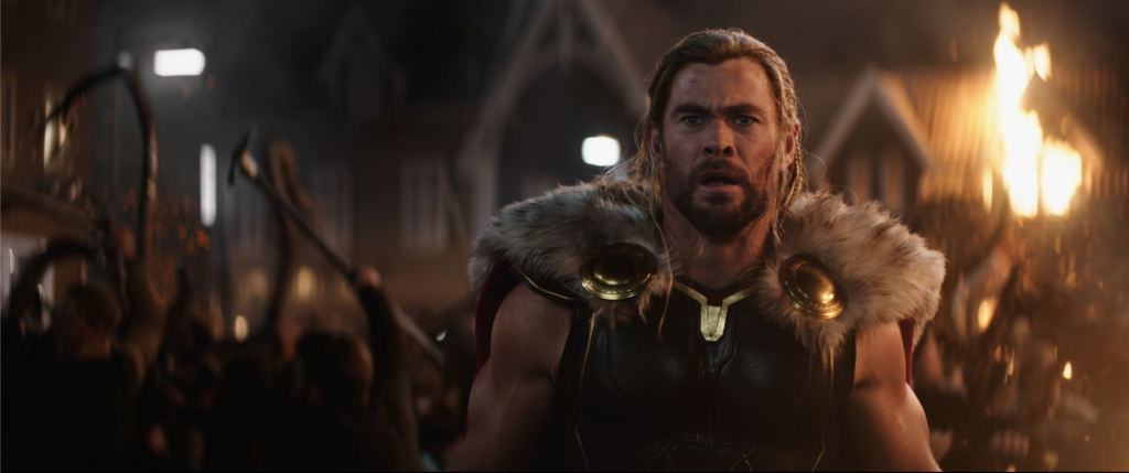 Thor: Tình yêu và sấm sét