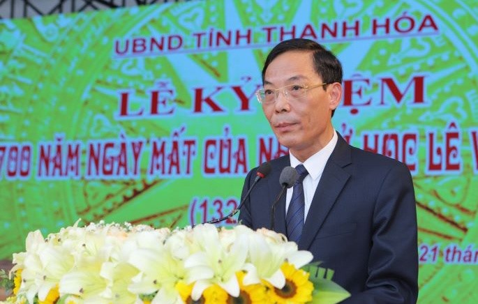 Ông Đầu Thanh Tùng - Phó Chủ tịch UBND tỉnh Thanh Hoá đọc diễn văn tại buổi lễ. Ảnh: M.H