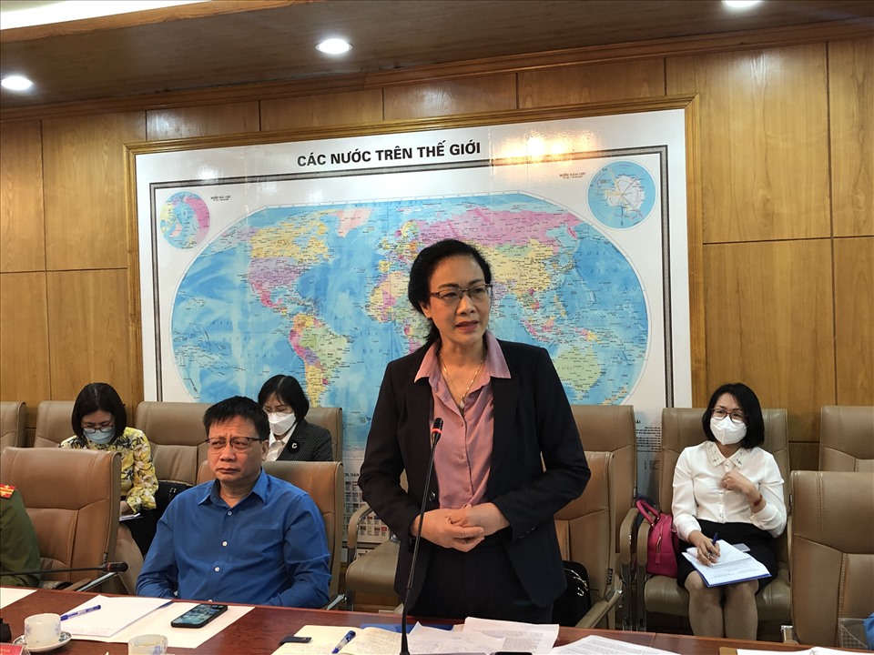 Bà Phạm Thanh Bình - Chủ tịch Công đoàn Y tế Việt Nam - phát biểu ý kiến tại hội nghị. Ảnh: Bảo Hân