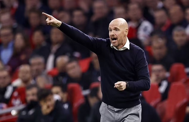 Ten Hag muốn được quyết chuyện trợ lý sẽ là ai. Ảnh: AFP