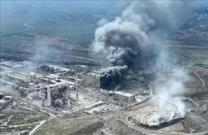 On April 21, 2022, Ukraine called for an immediate humanitarian corridor to evacuate civilians and injured people from the Azovstal plant in the city of Mariupol.  Photo: AFP