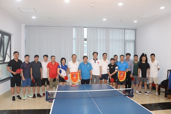 Công đoàn Ủy ban dân tộc đã tổ chức thi đấu giao hữu thể thao môn bóng bàn và cờ tướng.