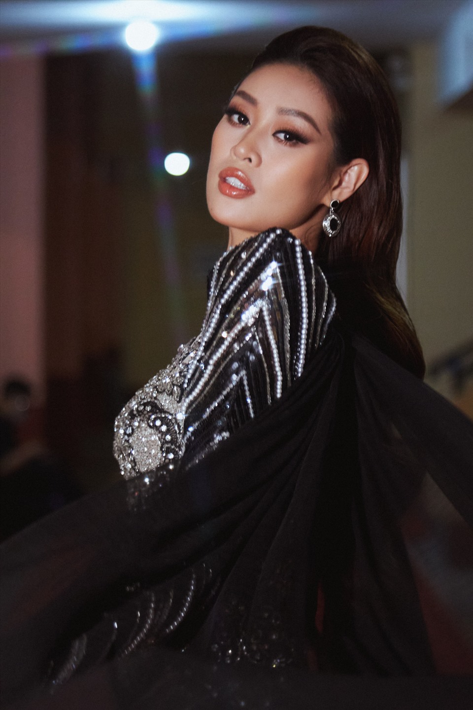 Ngay sau khi kết thúc chương trình, Hoa hậu Khánh Vân tiếp tục trở lại với “Tôi là Hoa hậu Hoàn vũ Việt Nam 2022”, cùng thí sinh chuẩn bị cho đêm diễn thời trang vào ngày 23.4 tới. Ảnh: Sang Đào.