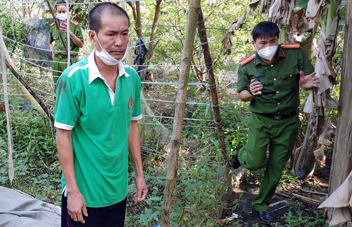 Đối tợng Vi Văn Khanh bị bắt giữ để làm rõ tội danh giết người. Ảnh: NT