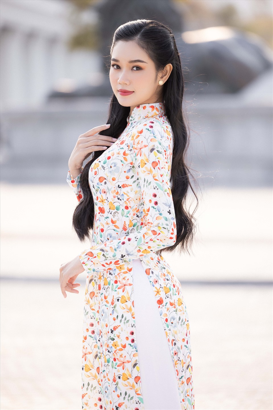 Có thể thấy, thông qua hành trình rèn luyện và trải qua các vòng thi phụ, Top 64 thí sinh của Miss World Vietnam 2022 ngày càng tự tin hơn khi tạo dáng trước ống kính.