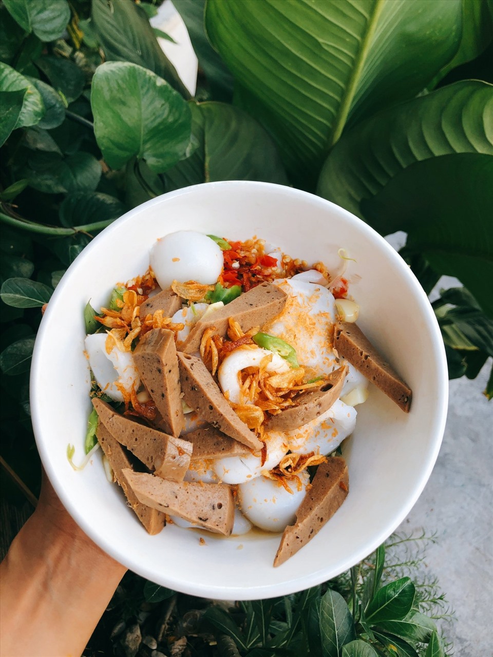 Cho đến những món ăn dân dã, bản địa đều ngon miệng, đã mắt...