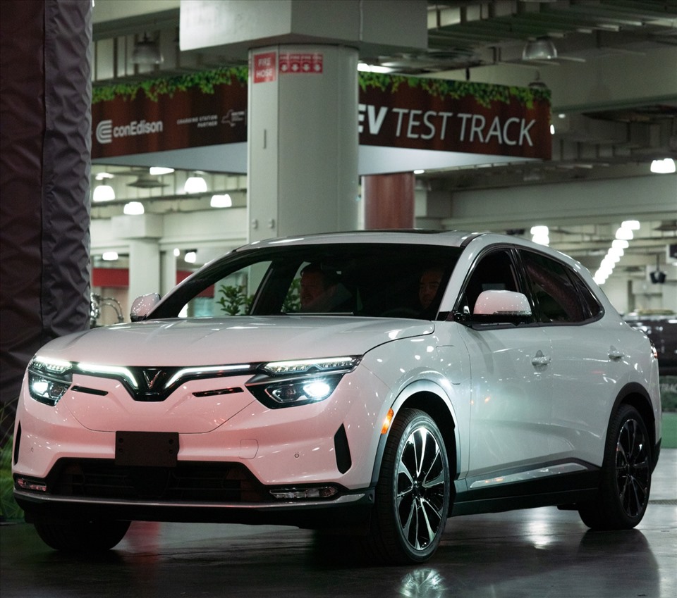 ô tô điện Toyota và Lexus công bố 15 mẫu xe điện tương lai