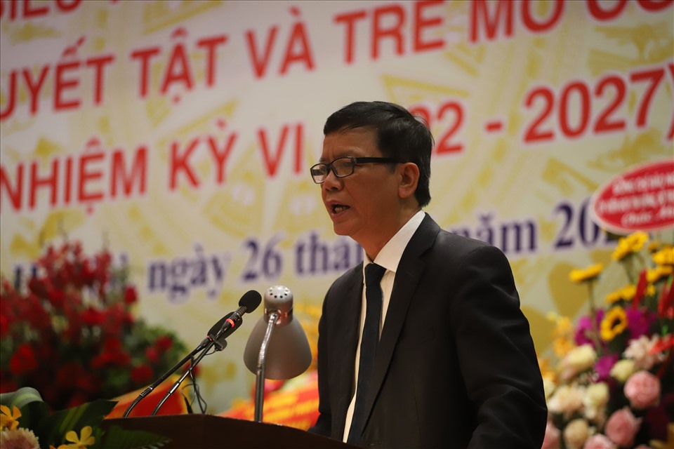 Ông Nguyễn Trọng Đàm báo cáo tại đại hội.