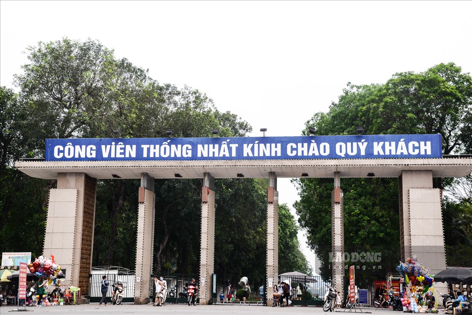 Trong khu vực phố đi bộ dự kiến bao gồm cả Công viên Thống Nhất. Đây là một trong những công viên lớn nhất Hà Nội, có 4 mặt tiền trên các phố Lê Duẩn, Trần Nhân Tông, Nguyễn Đình Chiểu và Đại Cồ Việt.