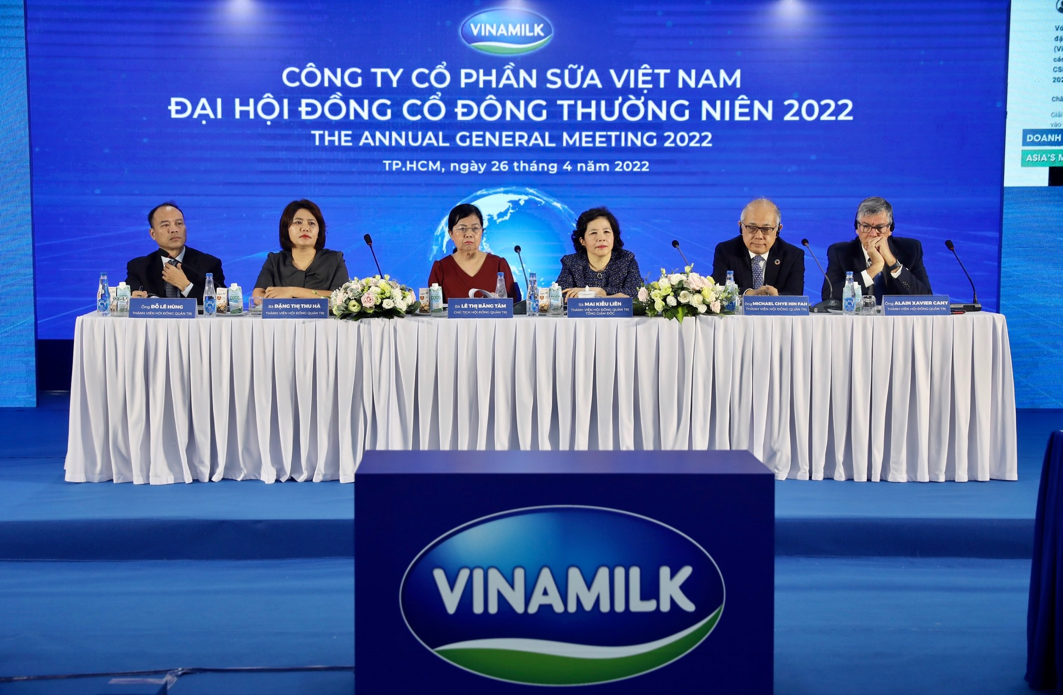 Vinamilk ra mắt sữa tươi Organic tiêu chuẩn kép tại triển lãm FHC 2021   Kinh doanh  Vietnam VietnamPlus