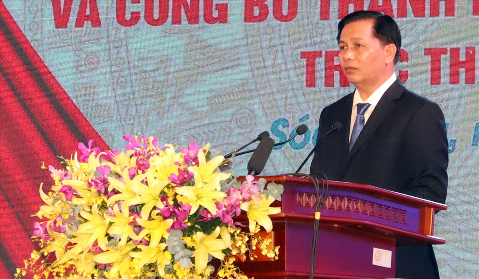 Chủ tịch UBND tỉnh Sóc Trăng Trần Văn Lâu ôn lại truyền thống 30 năm tỉnh Sóc Trăng từ khó khăn vươn lên.