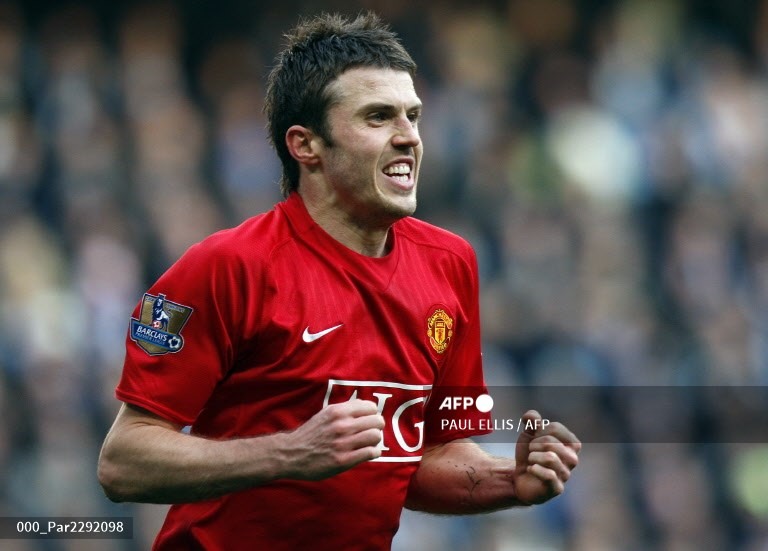 Man United vẫn chưa tìm được cái tên xứng đáng để thay thế Michael Carrick. Ảnh: AFP