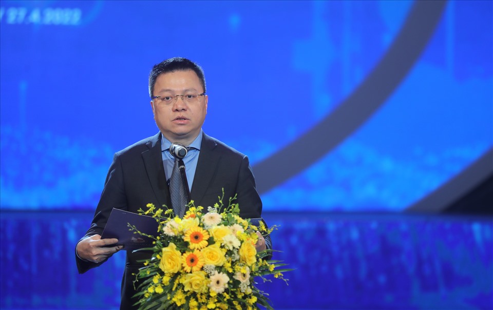 Ông Lê Quốc Minh phát biểu tại chương trình nghệ thuật “Hào khí Việt Nam“. Ảnh: Trần Vương