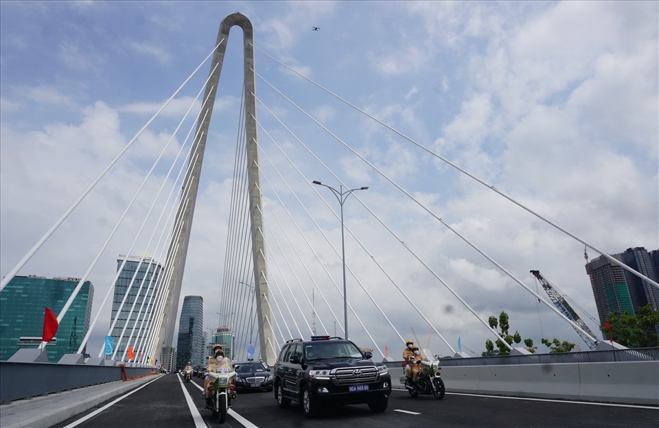 Kể từ 15h ngày 28.4, các loại xe được phép đi qua cầu Thủ Thiêm 2 (kết nối quận 1 với thành phố Thủ Đức), trừ xe sơ mi rơ moóc.