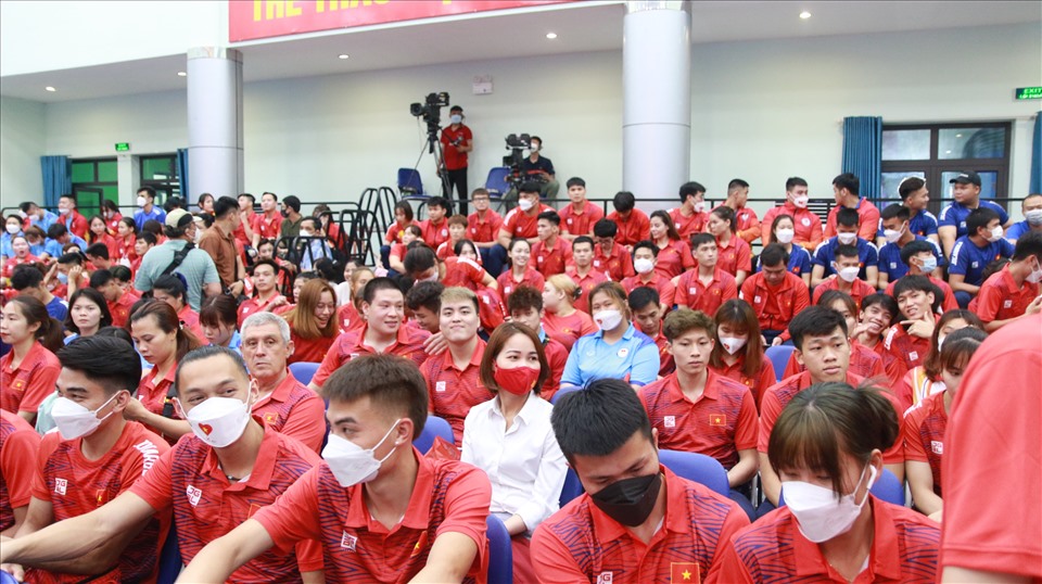 Các huấn luyện viên, vận động viên tham dự Lễ xuất quân của đoàn thể thao Việt Nam. Ảnh: Minh Đức