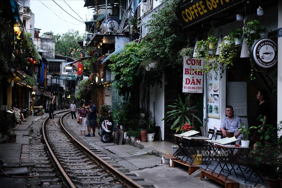 Các chủ quán ở đây cho biết, khách du lịch thường đến đây khá đông vào cuối tuần và hi vọng trong đợt nghỉ lễ 30.4-1.5, sẽ có nhiều người ghé đến đây hơn nữa.