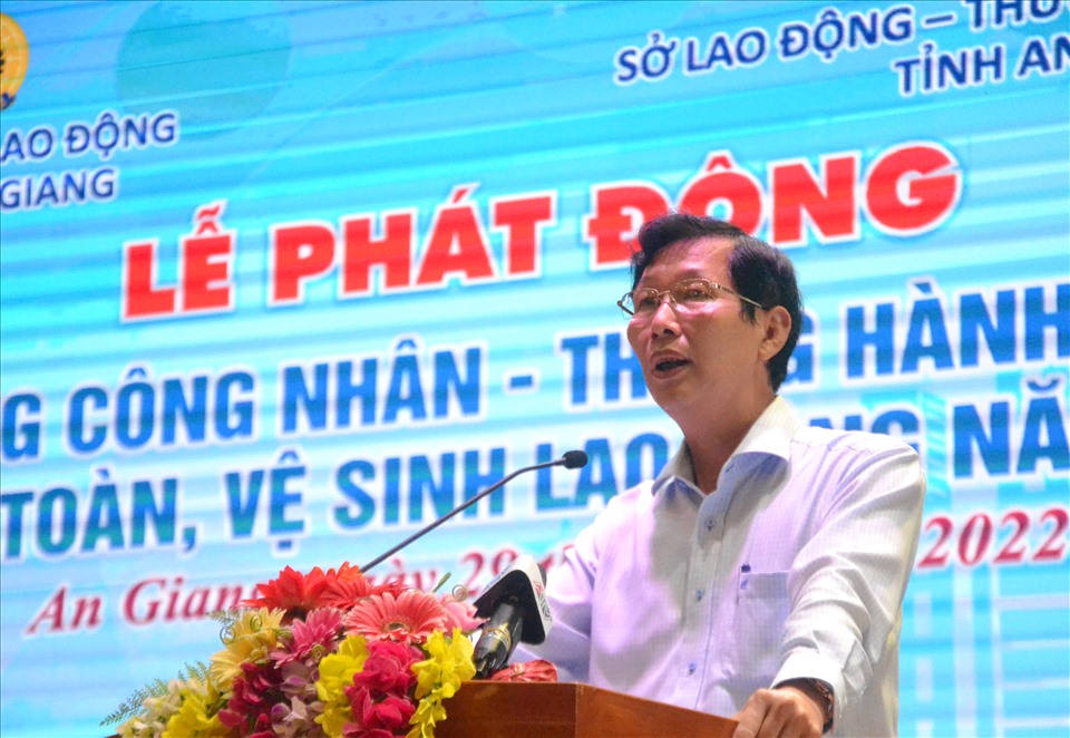 Ông Lê Văn Phước, Ủy viên Ban thường vụ Tỉnh ủy, Phó Chủ tịch UBND tỉnh An Giang phát biểu tại buổi lễ. Ảnh: LT