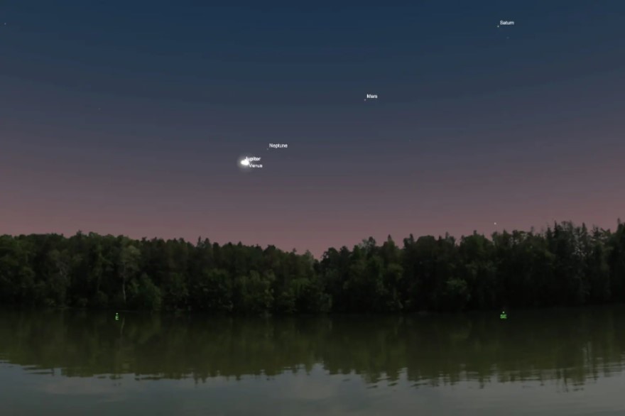 NASA dự đoán sao Mộc và sao Kim như sát nhau trên bầu trời vào rạng sáng 30.4.2022. Ảnh: NASA