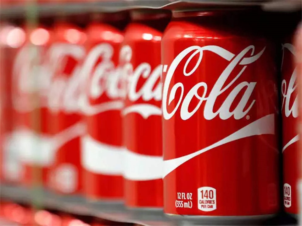 Coca-Cola là một “gã khổng lồ” với vốn hóa 284 tỷ USD. Ảnh: Por Julia Santos