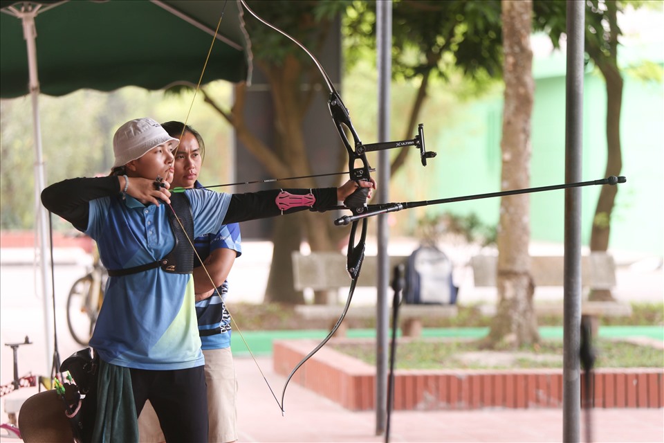 Rõ ràng, Ánh Nguyệt và Thanh Nhi là hai “mũi tên vàng” của bắn cung Việt Nam tại SEA Games 31.