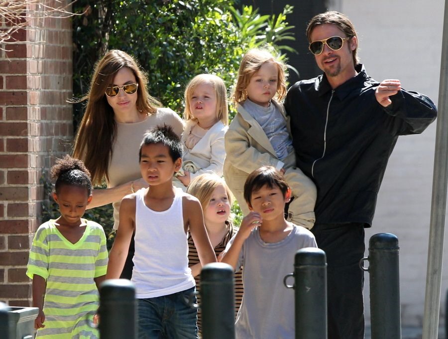 Gia đình đông con của Brad Pitt và Angelina Jolie từng được nhiều khán giả ngưỡng mộ. Ảnh: ST.