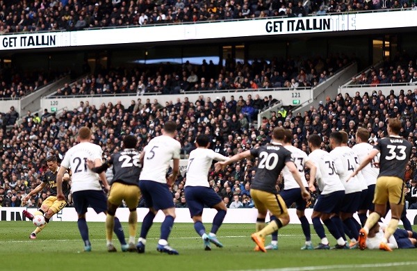 Thắng Newcastle 5-1, Tottenham Lên Top 4 Premier League