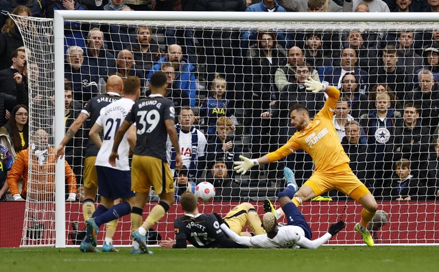 Thắng Newcastle 5-1, Tottenham Lên Top 4 Premier League