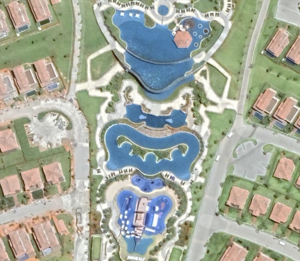 Khu vực hồ bơi bên trong resort xảy ra vụ việc. Ảnh: Google Map