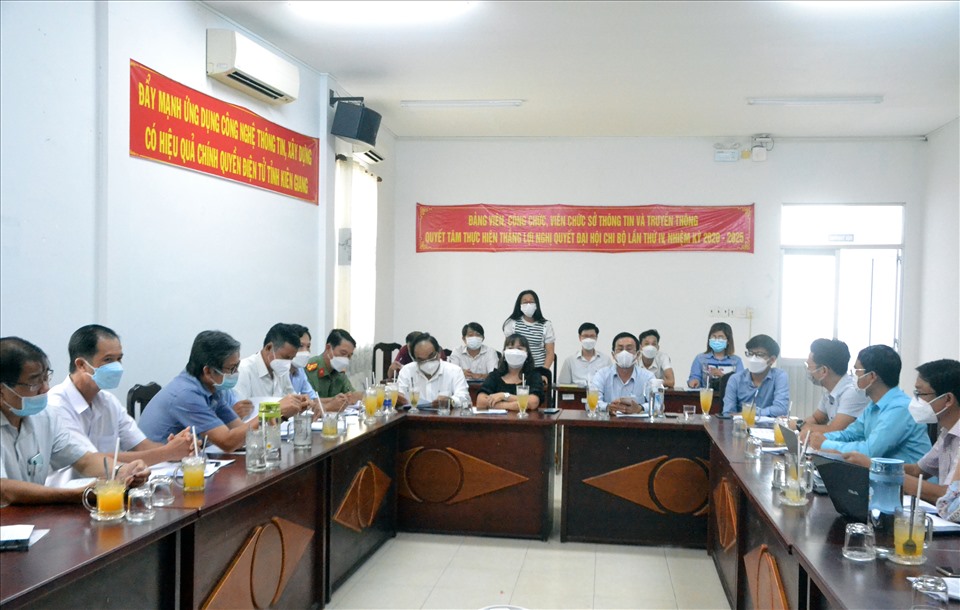 Quang cảnh họp giao ban báo chí tháng 4.2022. Ảnh: PV