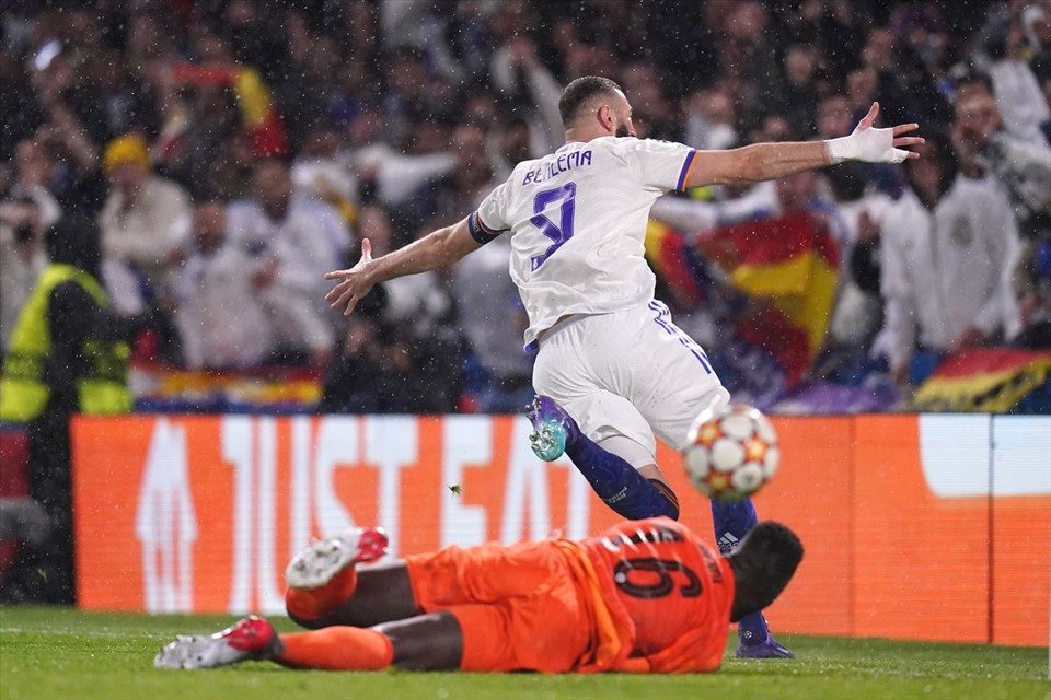 Karim Benzema và các đồng đội sẽ biến Chelsea thành “nạn nhân” tiếp theo? Ảnh: UEFA