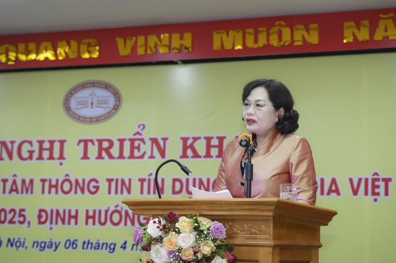 Thống đốc NHNN Nguyễn Thị Hồng chỉ đạo Hội nghị.